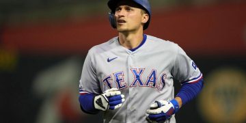 Corey-Seager-rangers