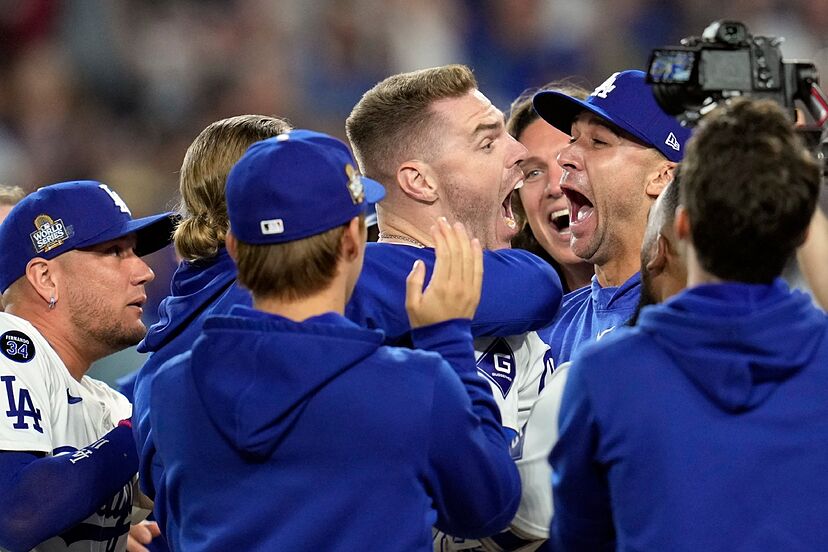 Grand slam de Freeman da primera victoria a los Dodgers sobe Yankees en la SM